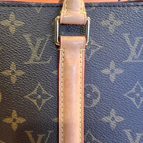Authentic Louis Vuitton Soufflot MM. - Picture 4 of 9